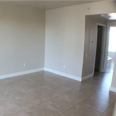 Image 6 - Turnberry Towers Tower II, Karen Avenue, Winchester, NV 89169, USA - Condo for rent