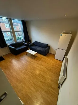 Image 4 - Norman Grove, Leeds, LS5 3JH, United Kingdom - House for rent