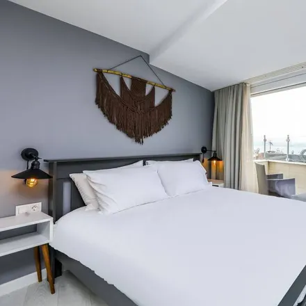 Rent this 3 bed apartment on 34674 Üsküdar