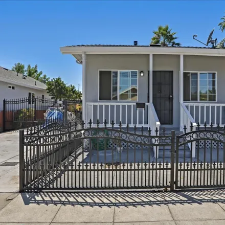 Buy this 3 bed duplex on 165 North 25th Street in San Jose, CA 95116