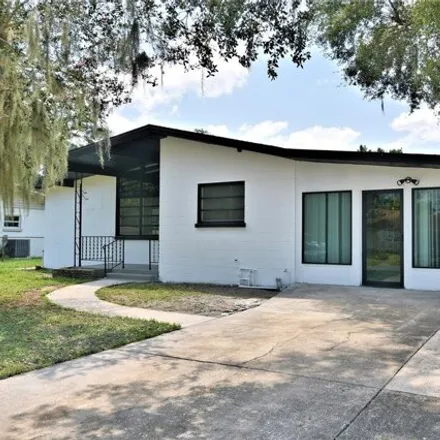 Buy this 3 bed house on 2225 Olney Road in Lakeland, FL 33801