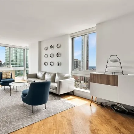 Image 1 - The Capri, 235 East 55th Street, New York, NY 10022, USA - House for rent