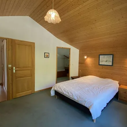 Rent this 3 bed apartment on 73270 Arêches