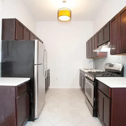 Image 3 - 572 Eastern Parkway, New York, NY 11225, USA - Townhouse for rent
