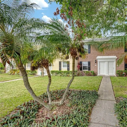 Image 3 - 13750 Orange Sunset Drive, Hillsborough County, FL 33618, USA - Townhouse for sale