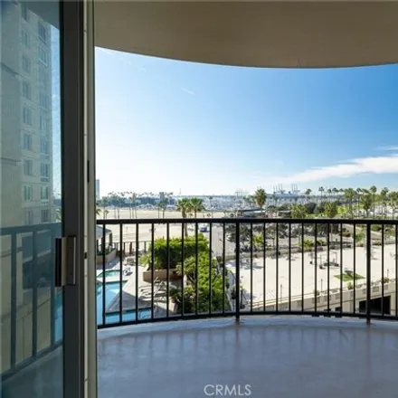 Image 3 - The Pacific, 850 East Ocean Boulevard, Long Beach, CA 90802, USA - Condo for sale