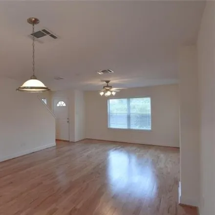 Image 7 - 5951 South Loop E Unit 57, Houston, Texas, 77033 - House for rent