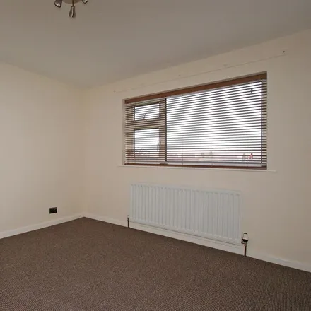 Image 3 - Hookstone Close, Harrogate, HG2 7HL, United Kingdom - Duplex for rent