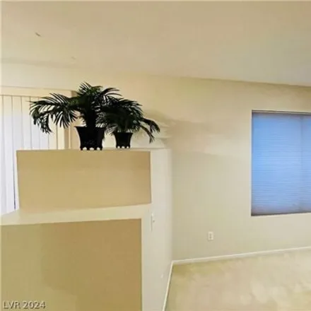 Image 4 - 8695 Blowing Pines Drive, Las Vegas, NV 89143, USA - House for sale