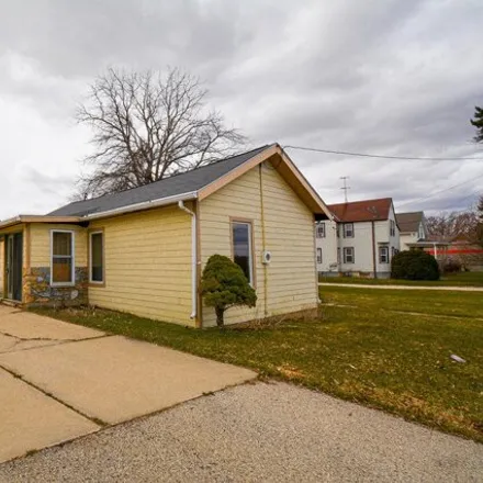 Buy this 3 bed house on 588 East Sumner Street in Hartford, WI 53027