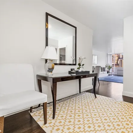 Buy this studio apartment on 333 EAST 69TH STREET 11B in New York