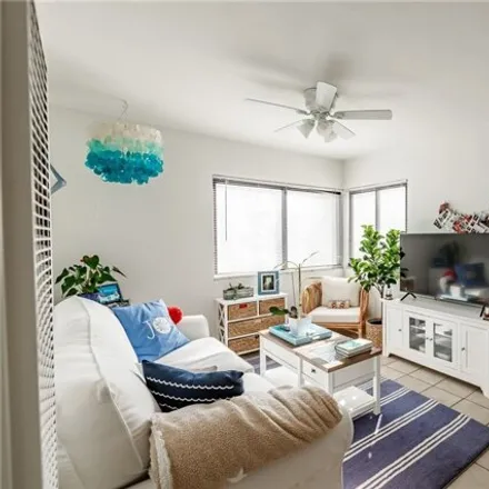 Image 4 - 420 33rd Place, Hermosa Beach, CA 90254, USA - Apartment for sale