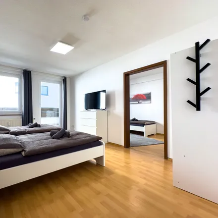 Rent this 5 bed apartment on Leineweberstraße 19 in 45468 Mülheim an der Ruhr, Germany