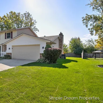 Buy this 3 bed house on 1746 Weymouth Drive Southeast in Grand Rapids, MI 49508