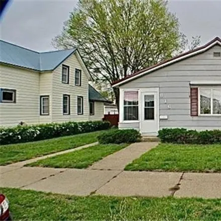 Buy this 2 bed house on 816 East 2nd Street in Winona, MN 55987