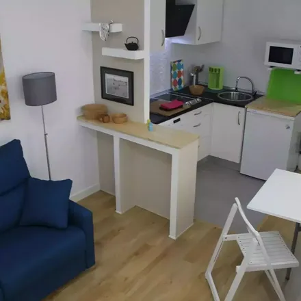 Rent this 1 bed apartment on Madrid in Rincón Bruxelles, Calle del Espejo