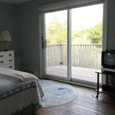 Rent this 3 bed house on Edgartown in MA, 02539