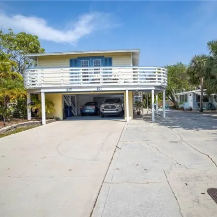 Rent this 2 bed house on 553 Beach Road in Siesta Key, FL 34242