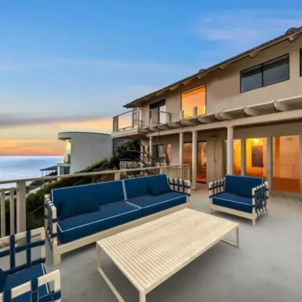 Image 4 - 635 Nyes Place, Laguna Beach, CA 92651, USA - House for sale