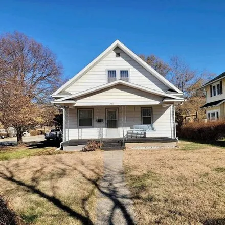 Buy this 3 bed house on 239 South Lincoln Street in Smith Center, KS 66967