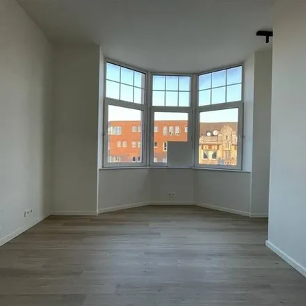 Rent this 2 bed apartment on Antwerpsesteenweg 4 in 9000 Ghent, Belgium