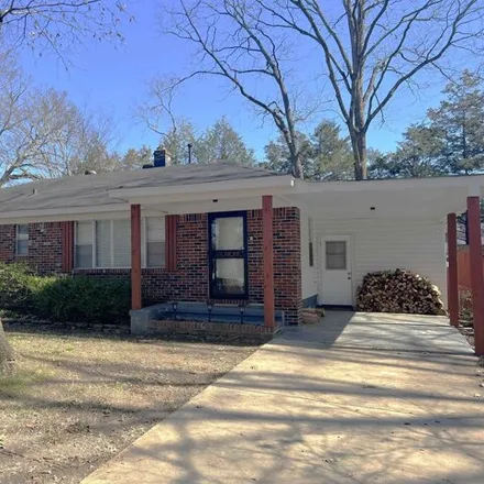 Rent this 3 bed house on 2454 Arthur Road in Germantown, TN 38138