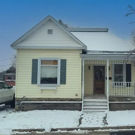 Buy this 2 bed house on 394 South Linn Street in Dodgeville, WI 53533