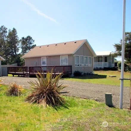 Buy this 1 bed house on 191 Jib Street in Ocean Shores, Grays Harbor County