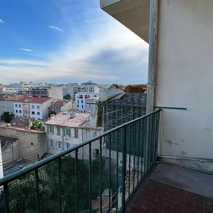 Rent this 3 bed apartment on 68 Quai du Port in 13002 Marseille, France