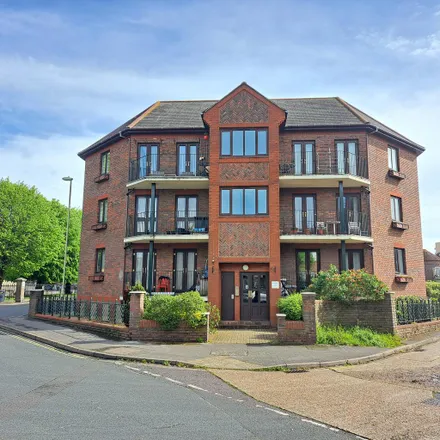 Rent this 2 bed apartment on Clarence Road in Gosport, PO12 1DH