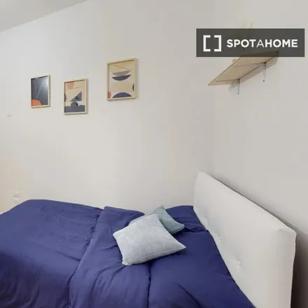 Rent this 4 bed room on Via Maria Gaetana Agnesi 31 in 40138 Bologna BO, Italy