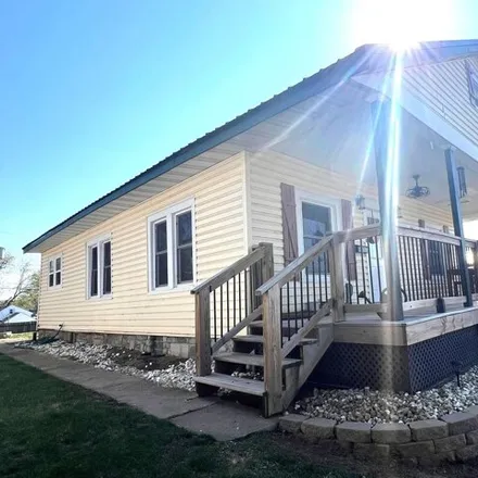 Buy this 3 bed house on 250 High Street in Boonville, MO 65233