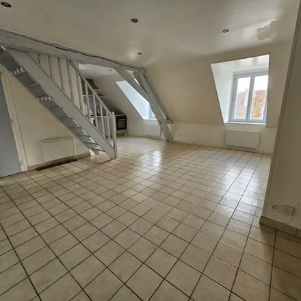 Rent this 2 bed apartment on 27 Place Armand Chesneau in 45320 Courtenay, France