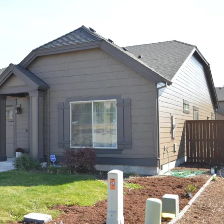 Buy this 3 bed house on Faircliff Lane in Klamath County, OR