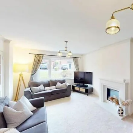 Image 4 - Allerton Close, Westhoughton, BL5 3UG, United Kingdom - House for sale