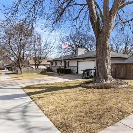 Image 3 - 1733 West Sewell Street, Lincoln, NE 68522, USA - House for sale