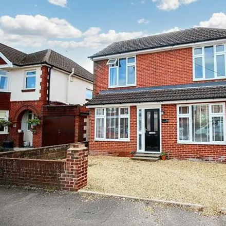 Buy this 2 bed house on 26 Chafen Road in Southampton, SO18 1BB