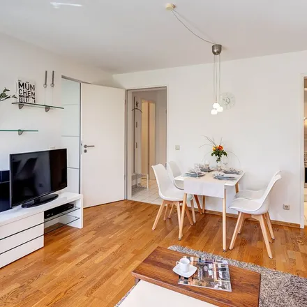 Rent this 15 bed apartment on Gronsdorfer Straße 13 in 85540 Haar, Germany