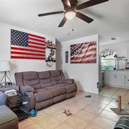Image 3 - 15143 Westminister Avenue, South Highpoint, Pinellas County, FL 33760, USA - House for sale
