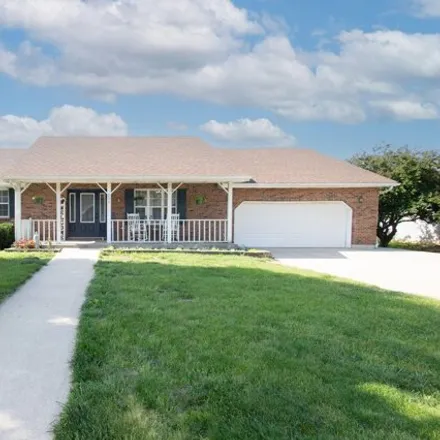 Buy this 5 bed house on 765 Crystal Lane in California, MO 65018