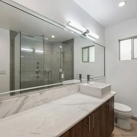Image 2 - 1166 North Clark Street, West Hollywood, CA 90069, USA - Apartment for rent