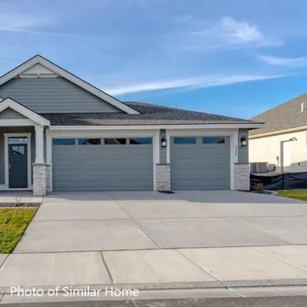 Buy this 3 bed house on Nottingham Drive in Pasco, WA 99352