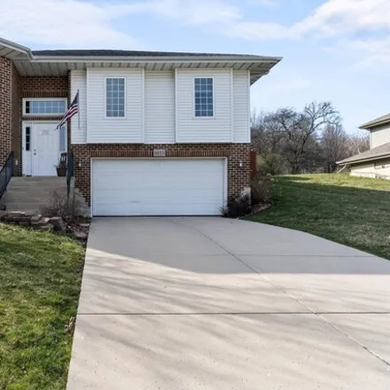 Buy this 3 bed house on 1055 Doe Path Ln in Crown Point, Indiana