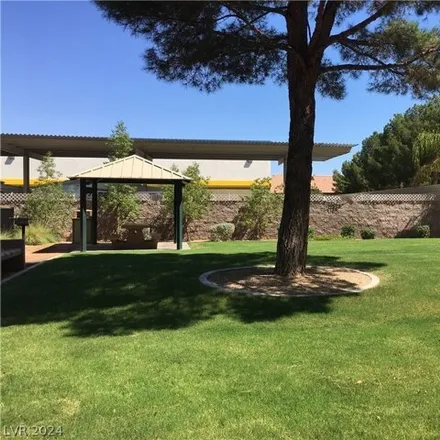 Image 4 - South Rainbow Boulevard, Spring Valley, NV 89118, USA - Condo for rent