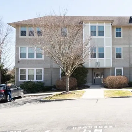 Buy this 2 bed condo on 2303 Turnpike Street in North Andover, MA 01885