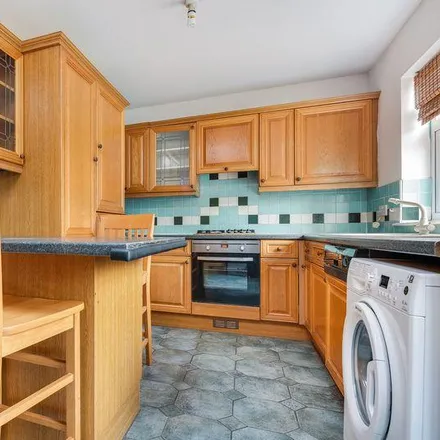 Rent this 4 bed duplex on Maypole Crescent in London, IG6 2UJ