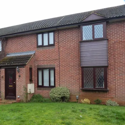 Rent this 2 bed townhouse on Hathersage Moor in Swindon, SN3 6NW
