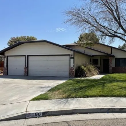 Buy this 3 bed house on 1106 North Faith Court in Ridgecrest, CA 93555