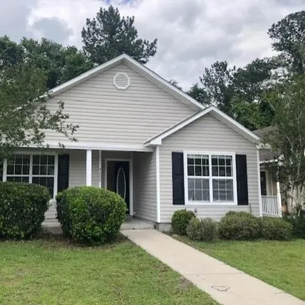 Buy this 3 bed house on 4206 Wilshire Dr in Valdosta, Georgia