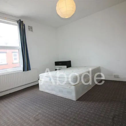 Rent this 3 bed apartment on Thornville Street in Leeds, LS6 1PW